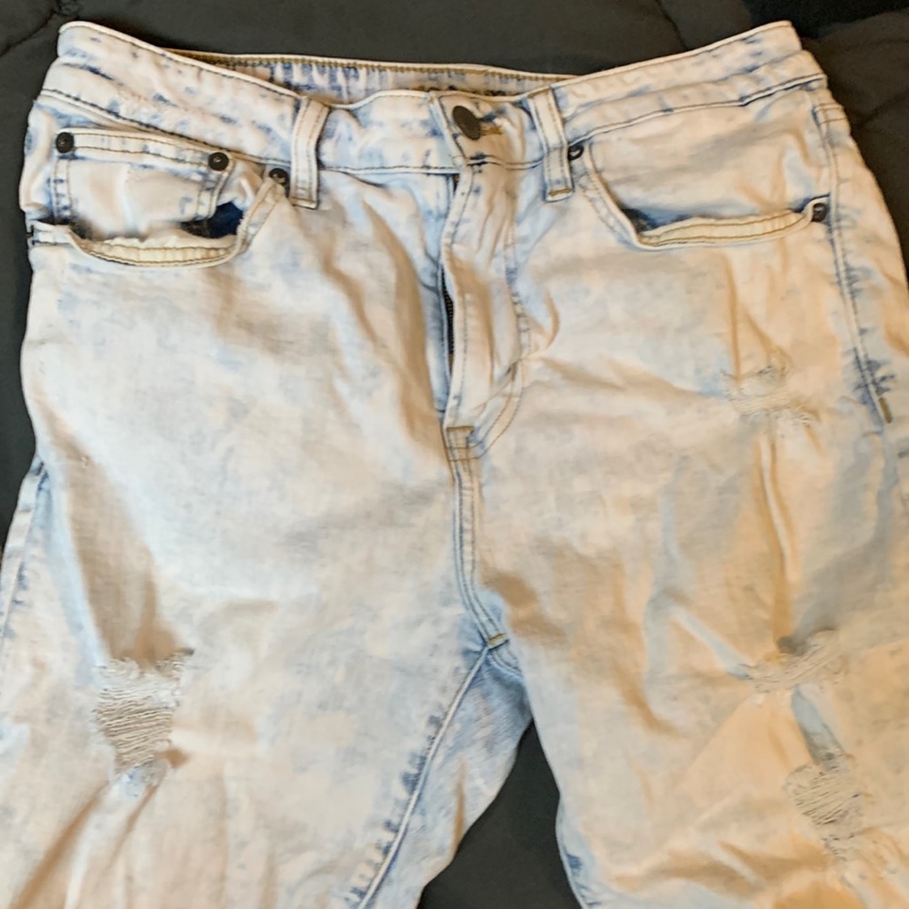 American Eagle Jean Shorts Size 31 Color White and blue